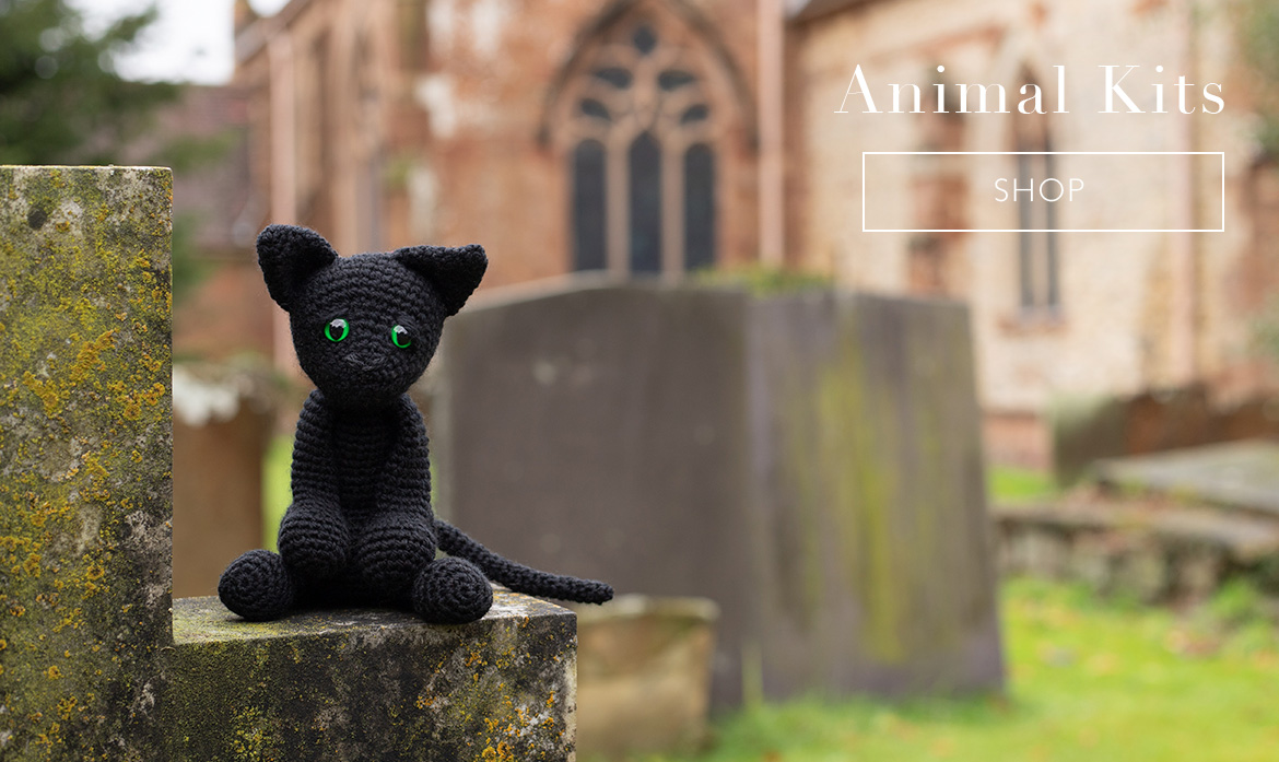 Animal crochet kits black cat halloween toft